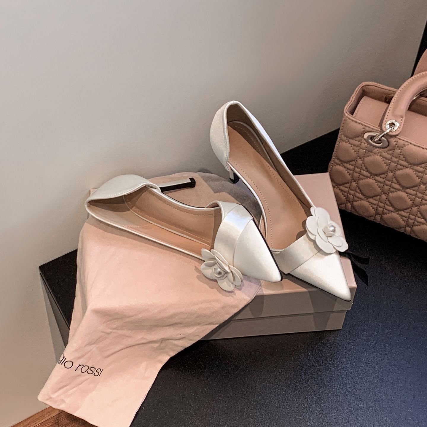 Sepatu Stiletto Satin Berujung - Women Formal Wear Sale ulasan dan harga