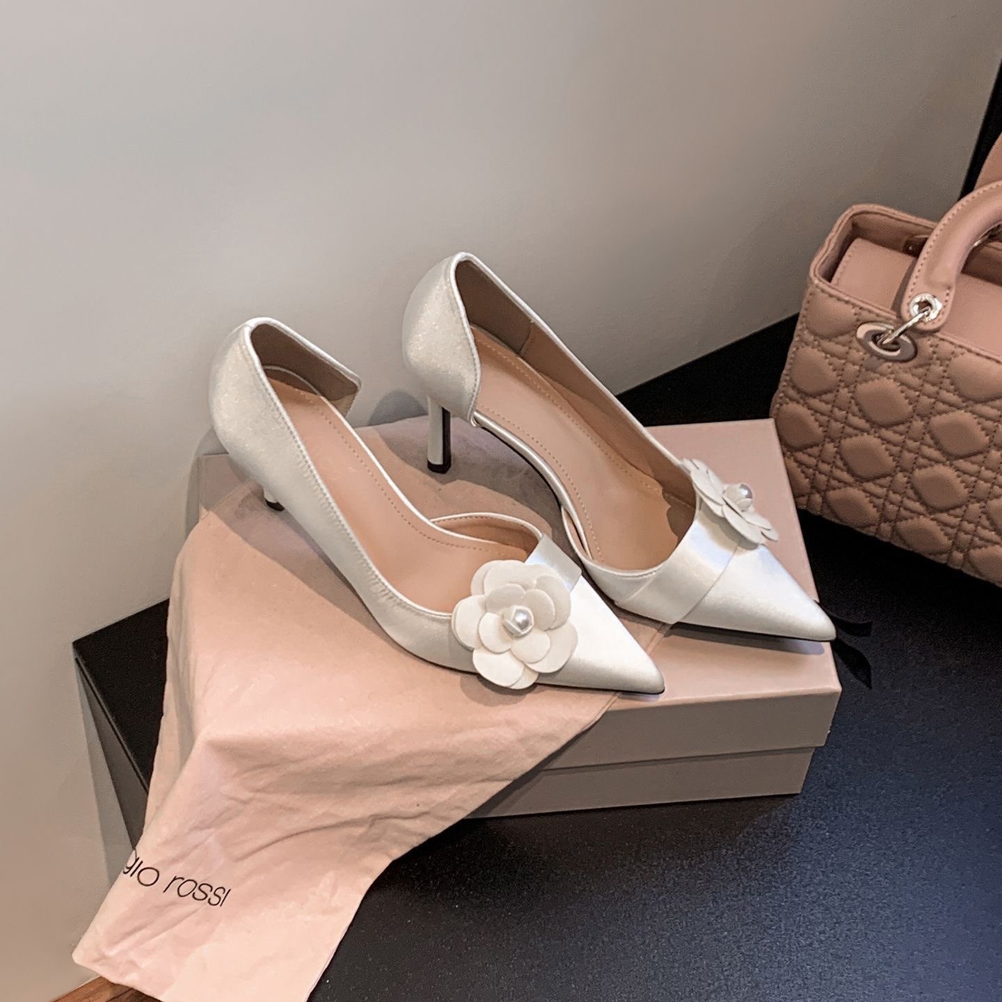 Sepatu Stiletto Satin Berujung - Women Formal Wear Sale ulasan dan harga